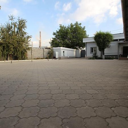 Delphin Guest House Bischkek Exterior foto