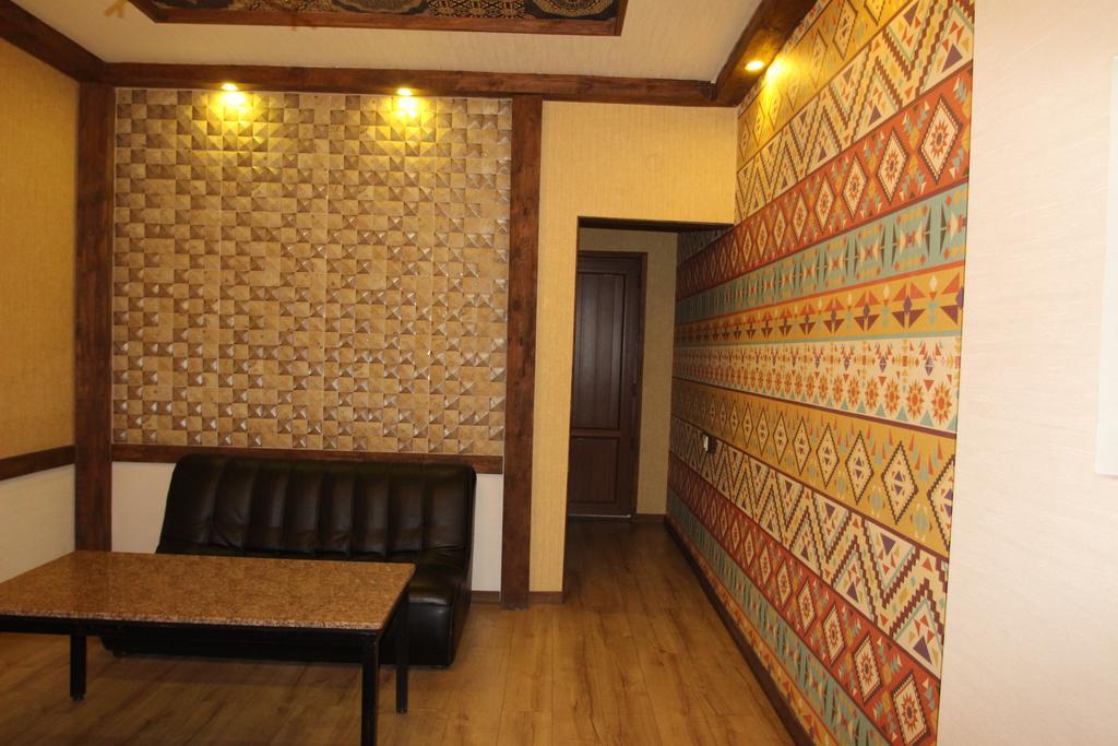 Delphin Guest House Bischkek Exterior foto