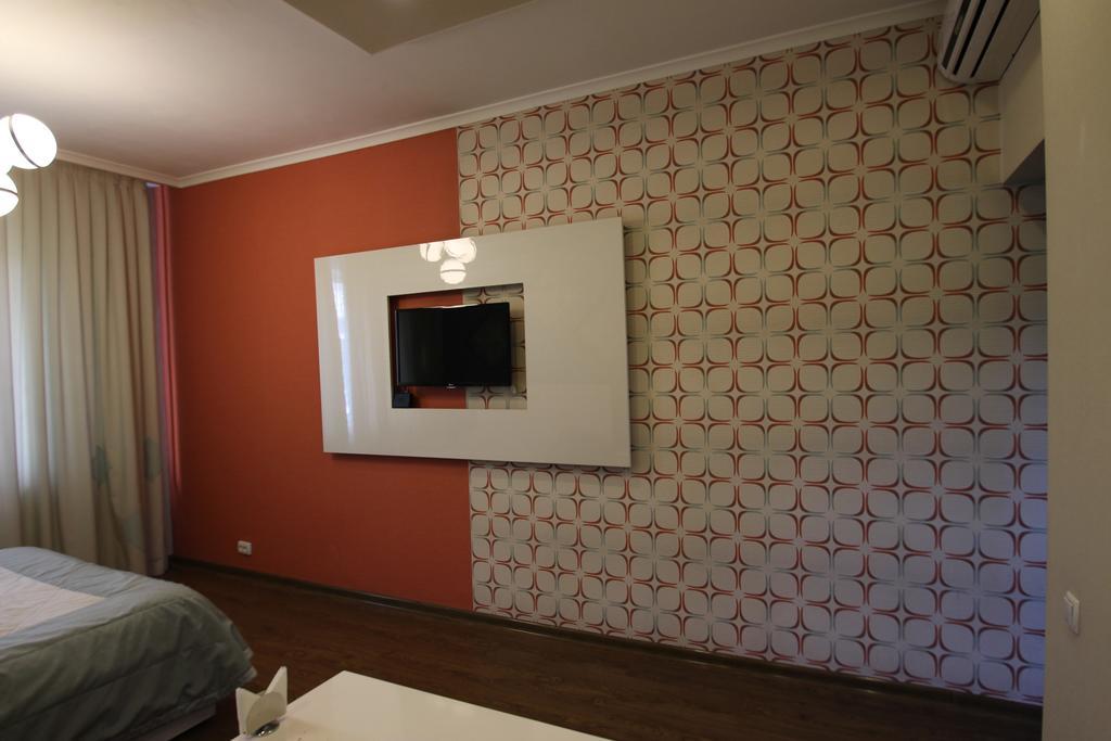 Delphin Guest House Bischkek Exterior foto